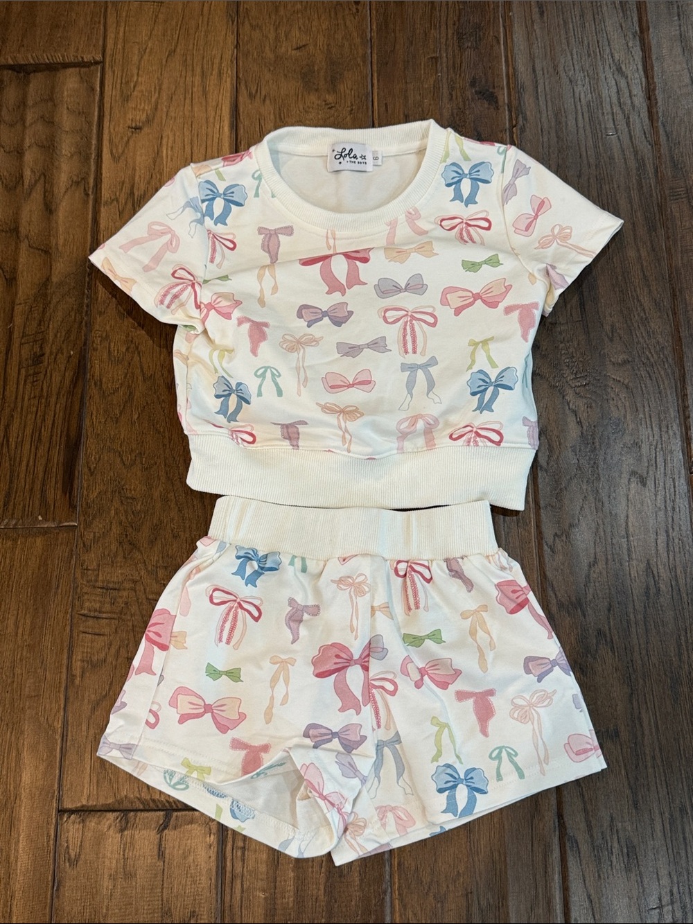 Lola + The Boys Cream Short-Sleeve Bow Print Set with Pink & Blue Accents